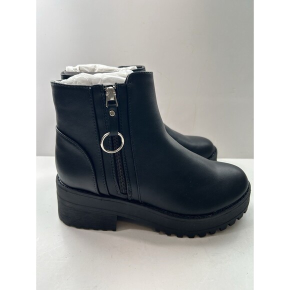 Qupid Women Side Zip Lug Black  Platform Chunky Ankle Boot Size 6 - Picture 1 of 11